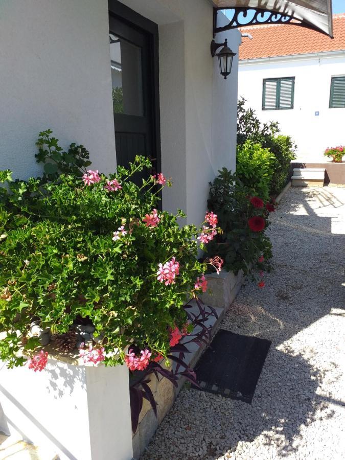 Apartments Jelicic Biograd Na Moru Exterior foto